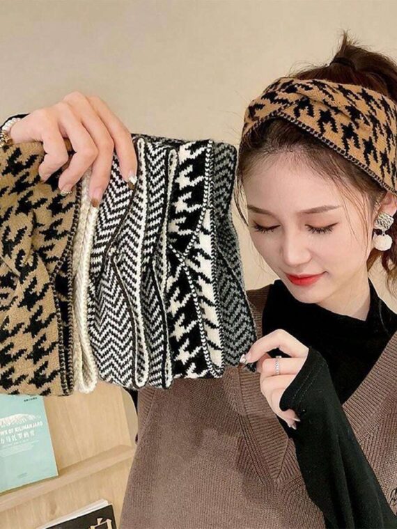 Bandeau noir et blanc en laine
